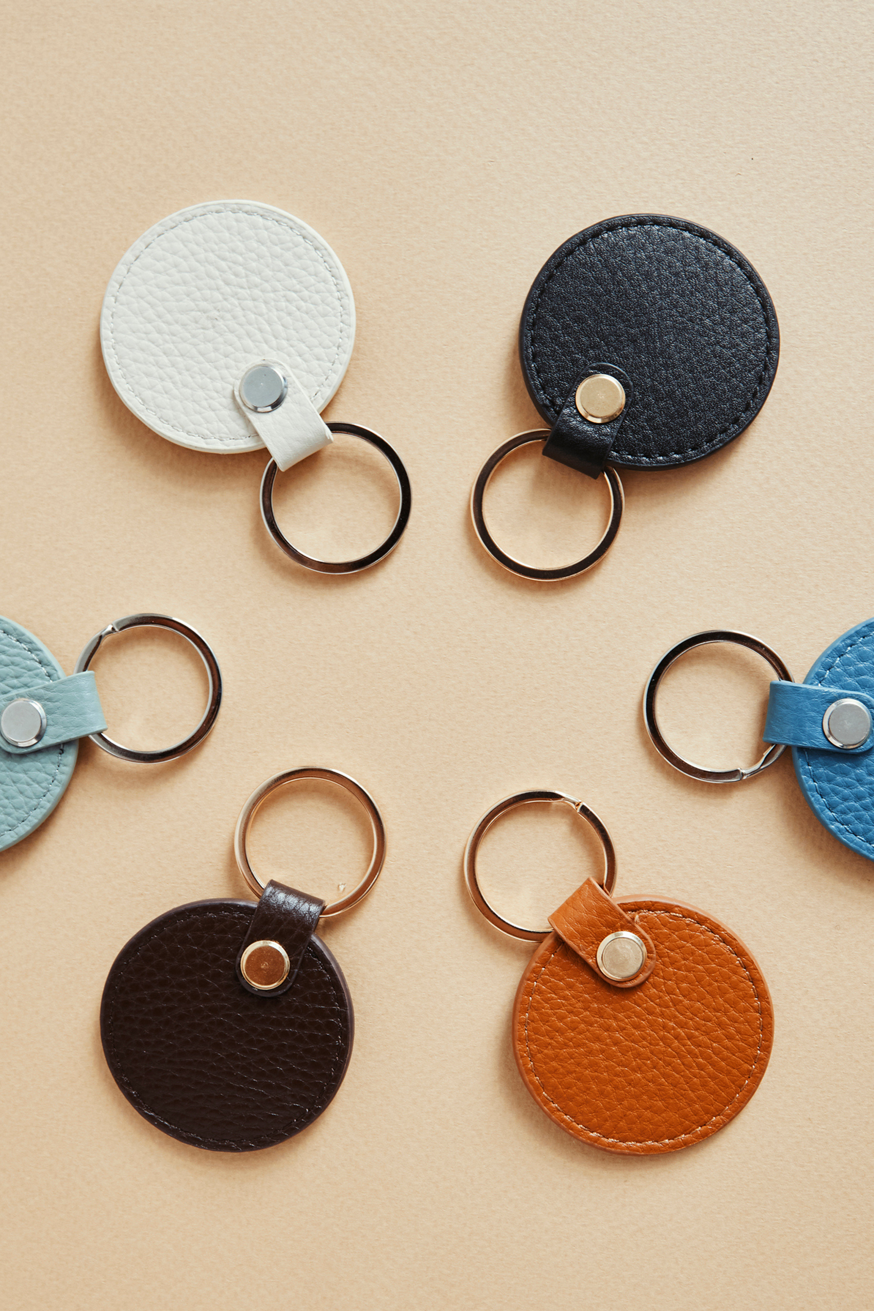 Leather Circle Keyring | Black Gold