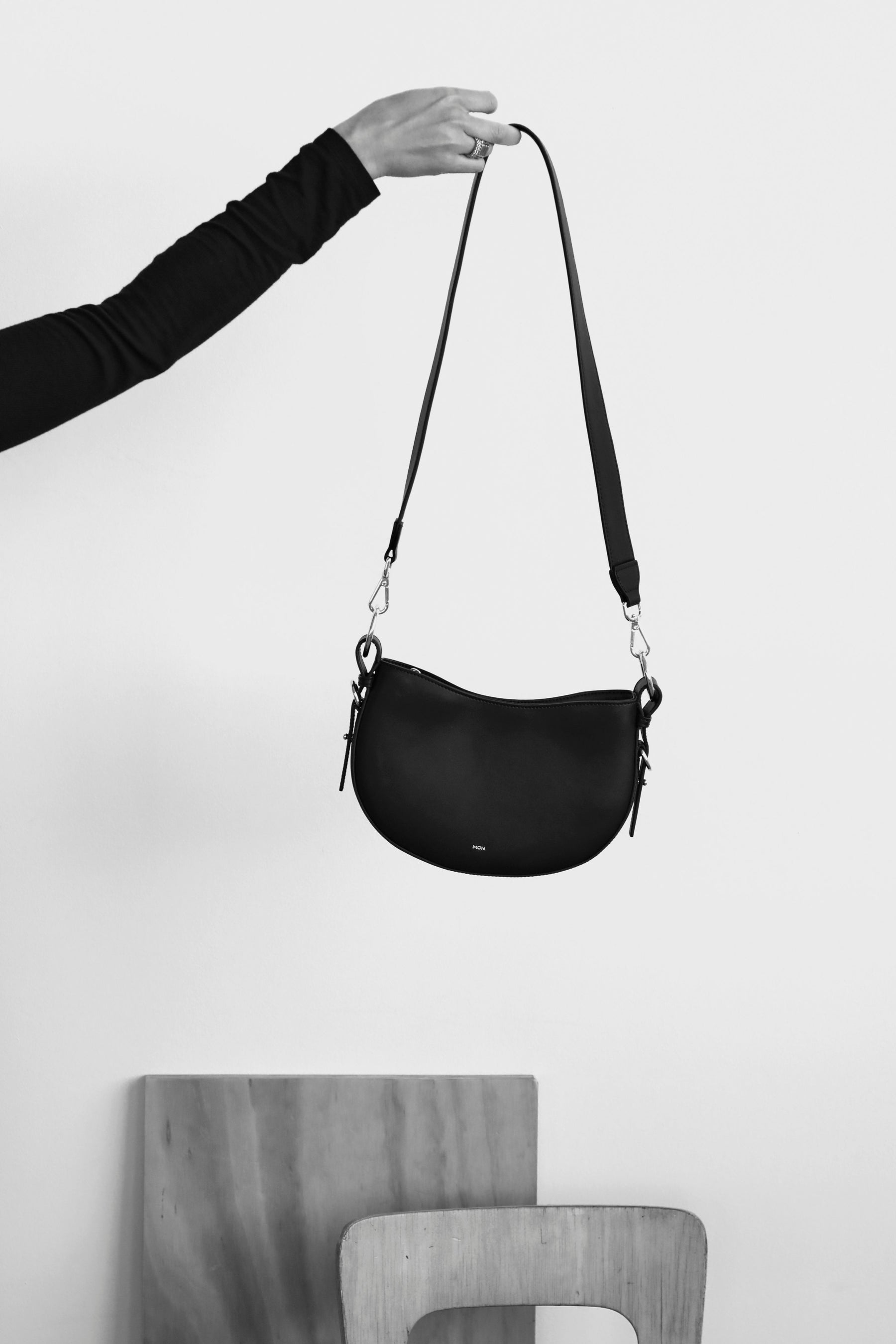 Smooth Leather Saddle Bag | Black Gold