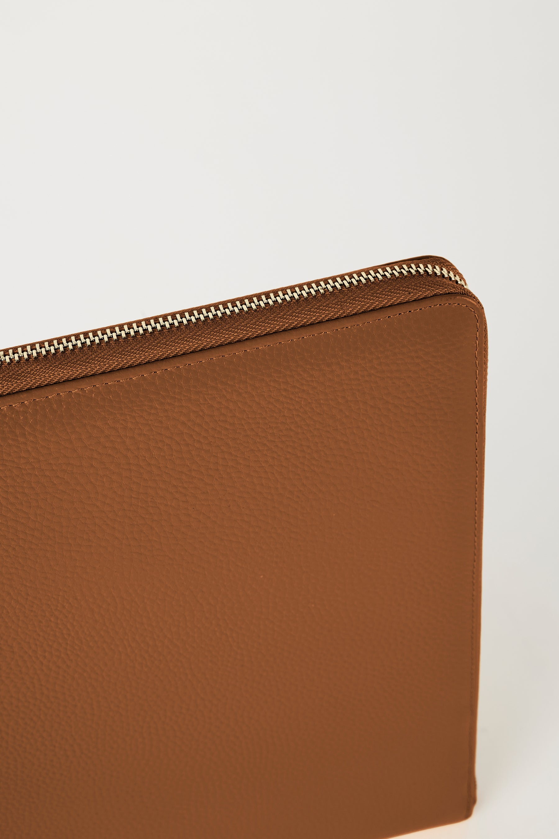 16" Padded Leather Laptop Case | Tan Gold