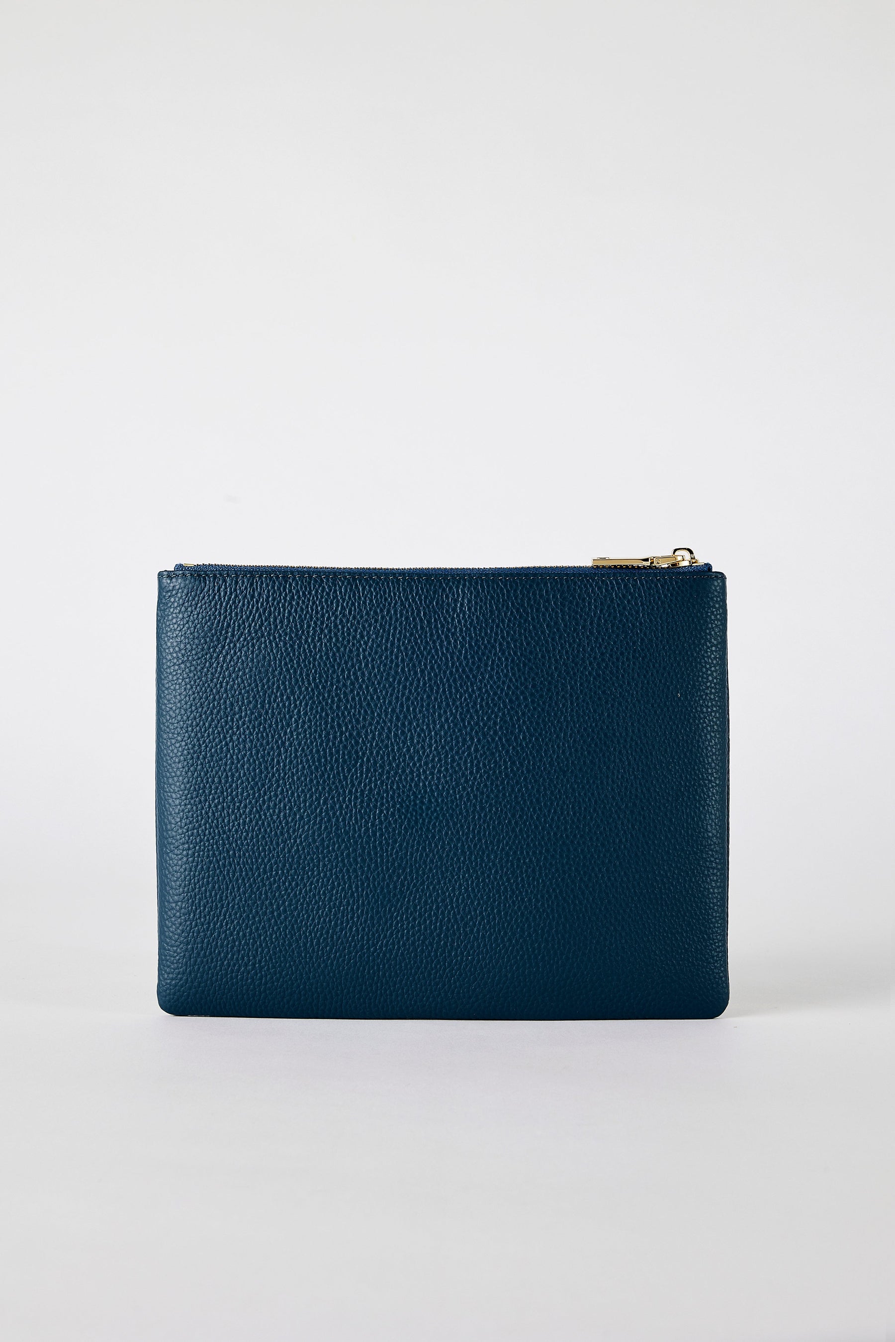 230301_MonPurse_DarkNavy_ClassicPouch2.jpg