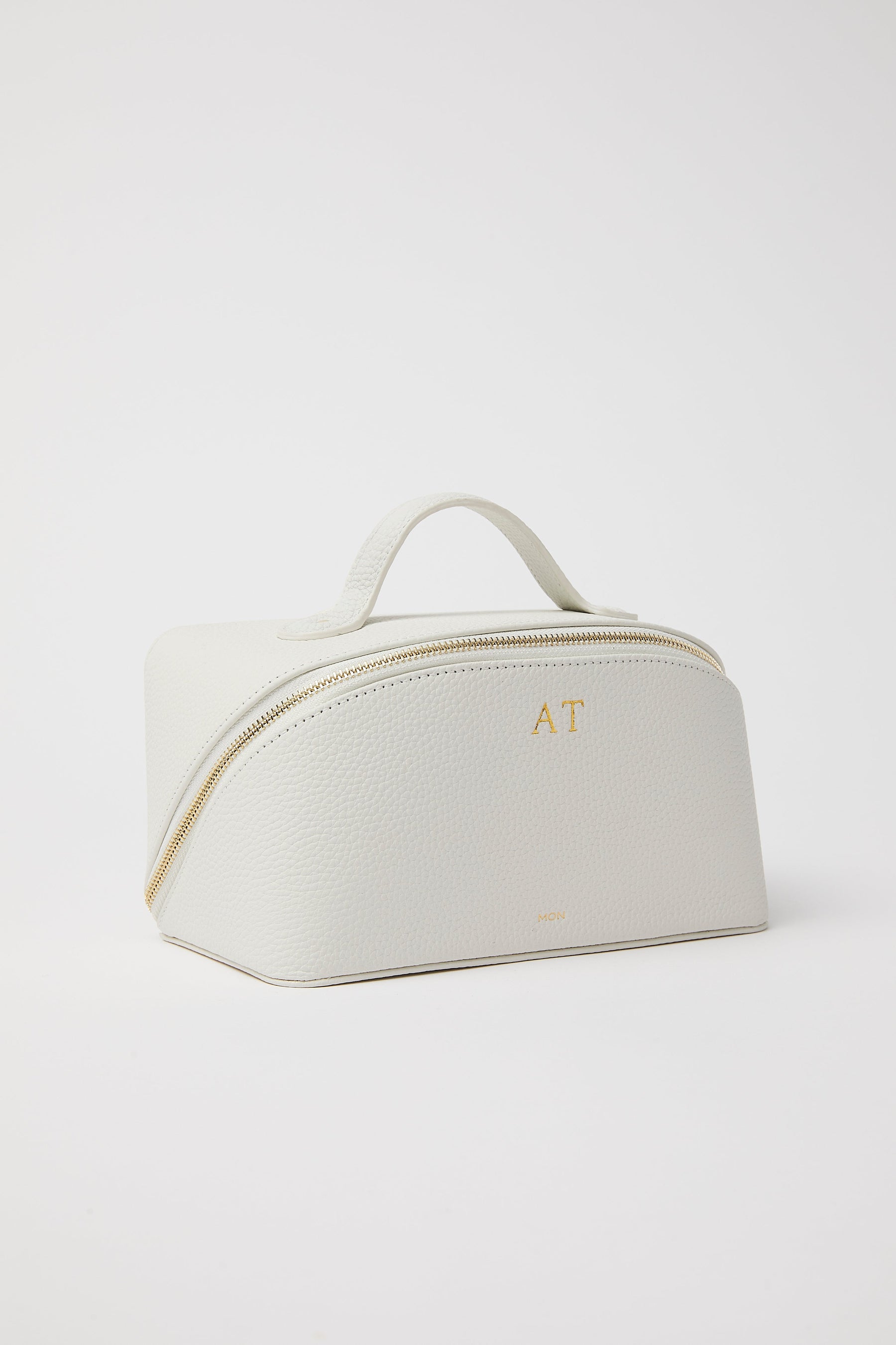 Cosmetic_Bag_White_3_a1a842d2-1e5f-4674-a036-60a79e836a72.jpg