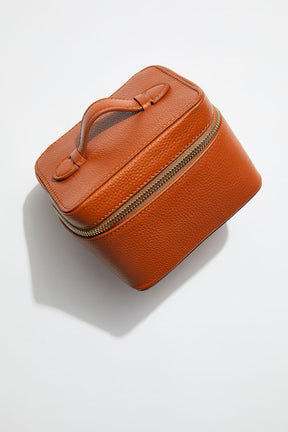 mon-purse-jewellery-box-camel-leather-hardware.jpg