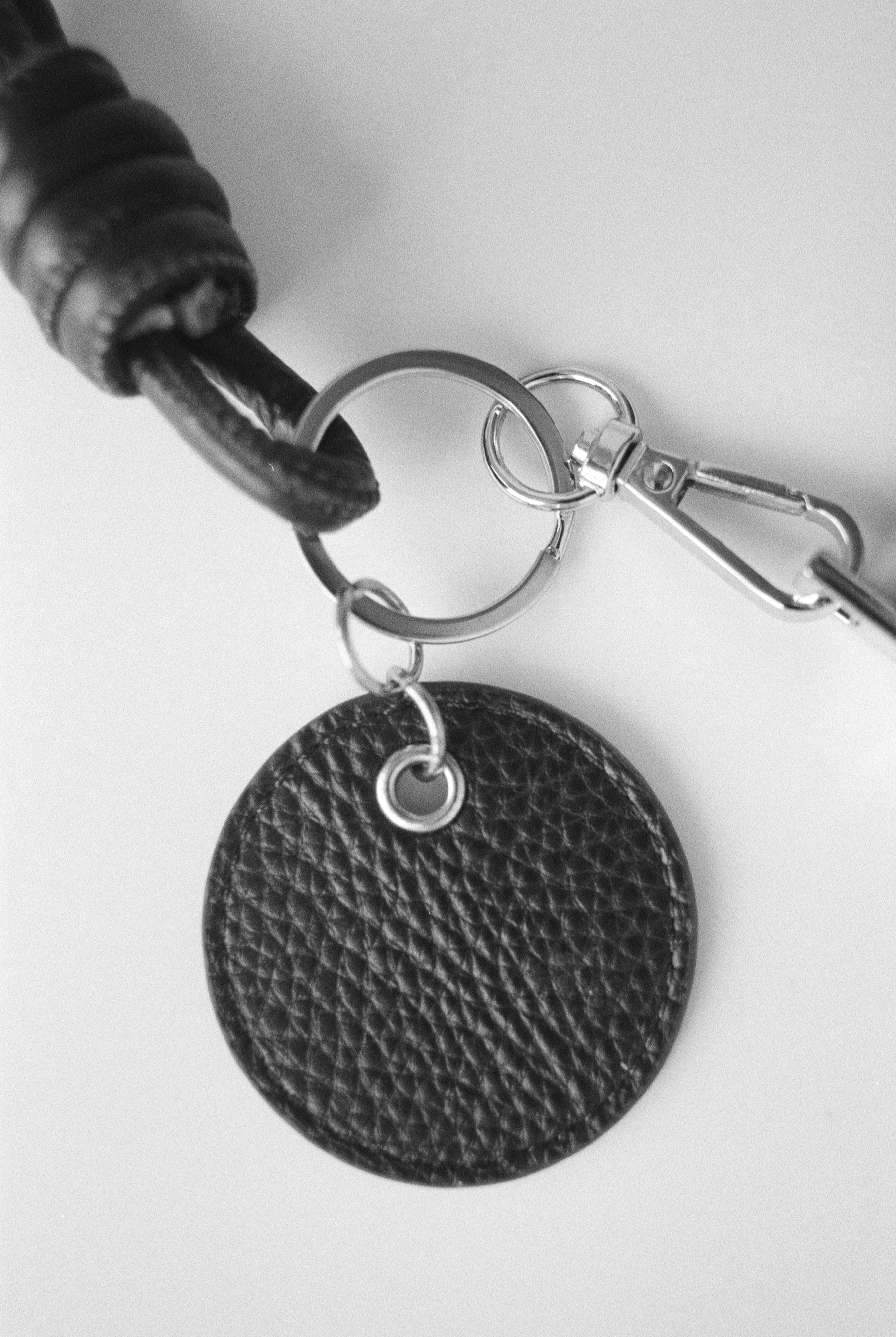 Knotted Keyring | Black Silver