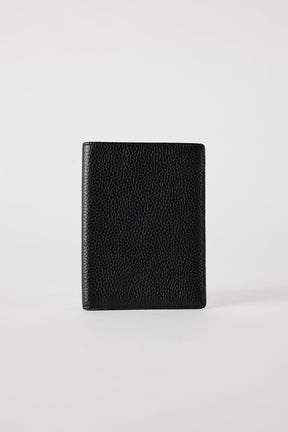 "220908_MonPurse_28_Passport_Luxe_Black_463_27616012-59bd-4e22-ad04-33fc25164565.jpg"