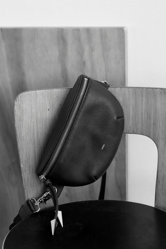 Soho Pebbled Leather Bumbag | Black Gold