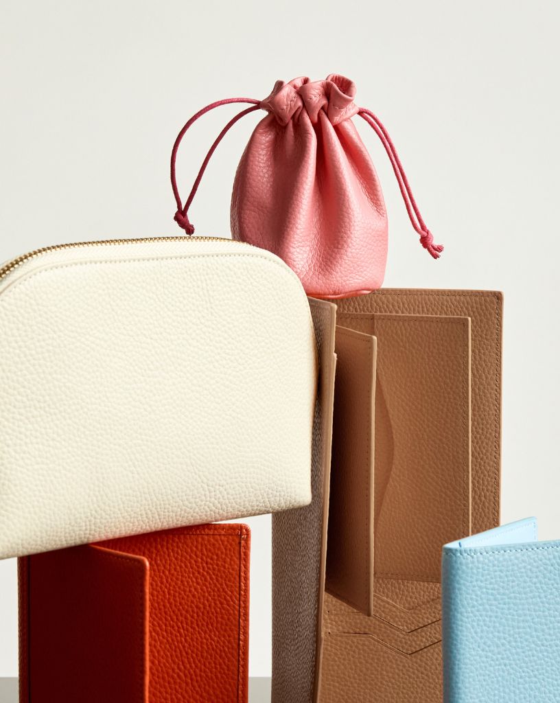 MON PURSE OFFERS CUSTOMIZABLE LEATHER GOODS AT BLOOMINGDALE'S