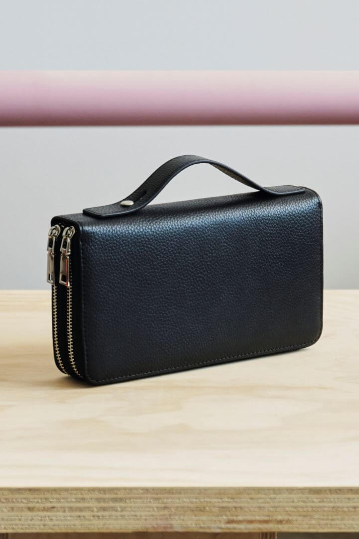 mon-purse-double-zipper-travel-wallet-black-leather-silver-hardware-campigan_1.jpg